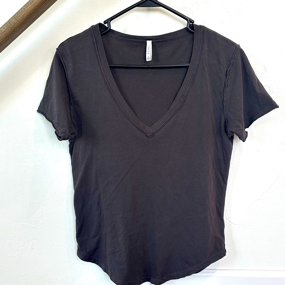 Z Supply Black V-Neck Short Sleeve Tee -small